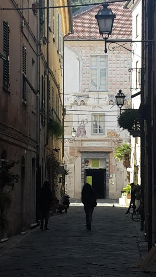 Casa Mariuccia A Due Passi Dal Mare Appartement Finale Ligure Buitenkant foto
