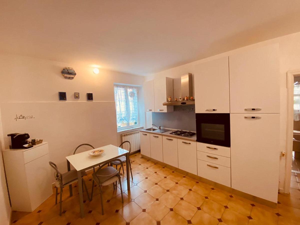 Casa Mariuccia A Due Passi Dal Mare Appartement Finale Ligure Buitenkant foto