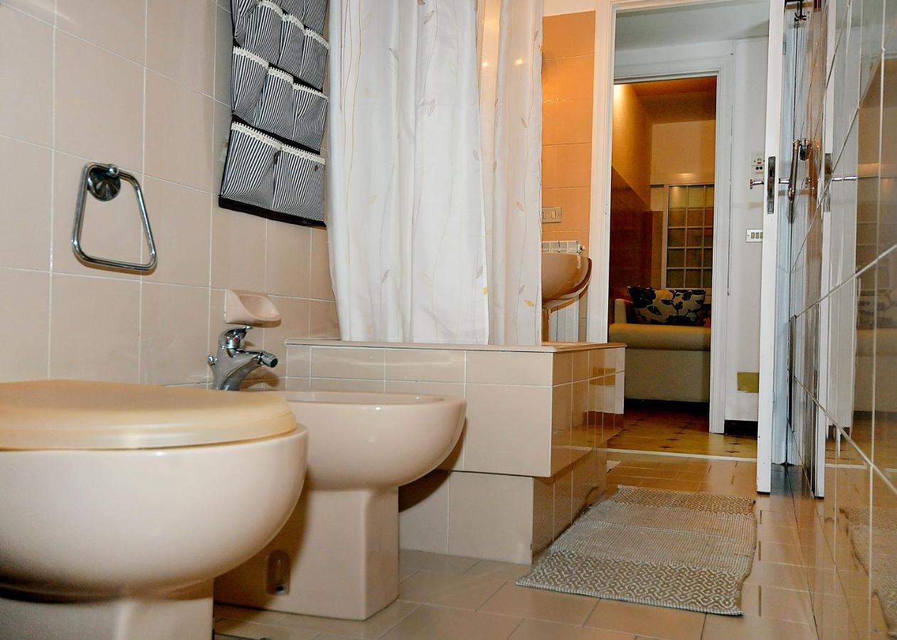 Casa Mariuccia A Due Passi Dal Mare Appartement Finale Ligure Buitenkant foto